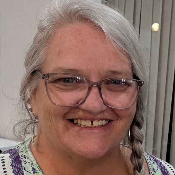 Meet your Posher, Barb - Picture 1 of 1